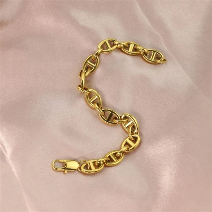 Wide Pig Nose Hollow Link Statement Bracelet price Wide Pig Nose Hollow Link Statement Bracelet price
